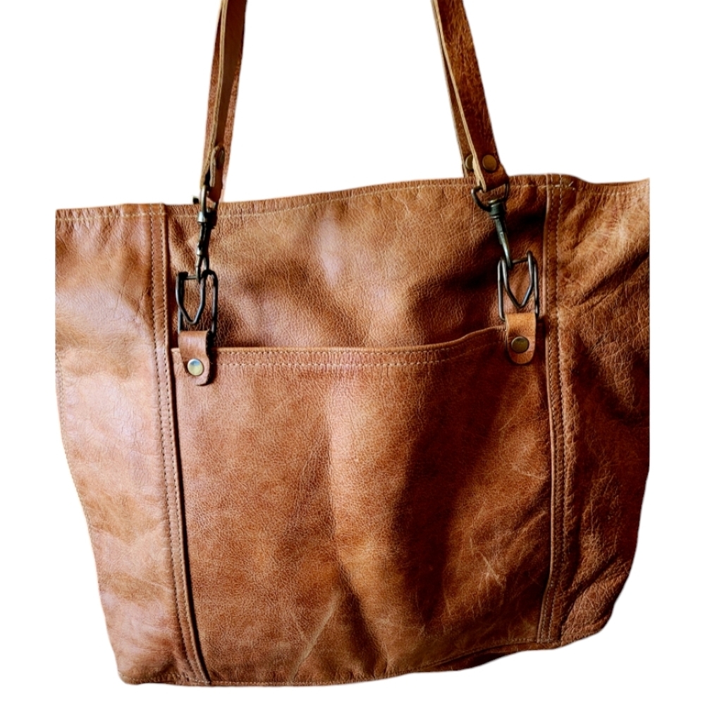 Chloe & Lex Distressed Brown Leather Large Shoulder Bag - Picture 5 of 10